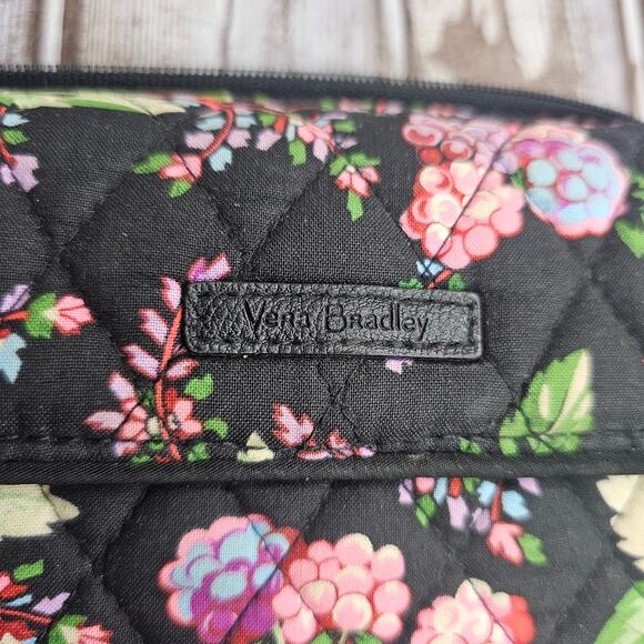 Vera bradley quilted black floral zipper wallet fabric RFID - Picture 2 of 7